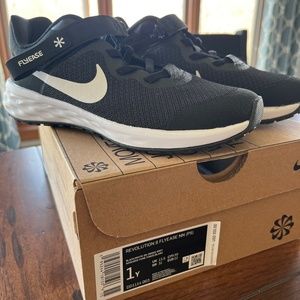 Nike Flyease Boy Shoes